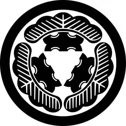 丸に三つ松の家紋